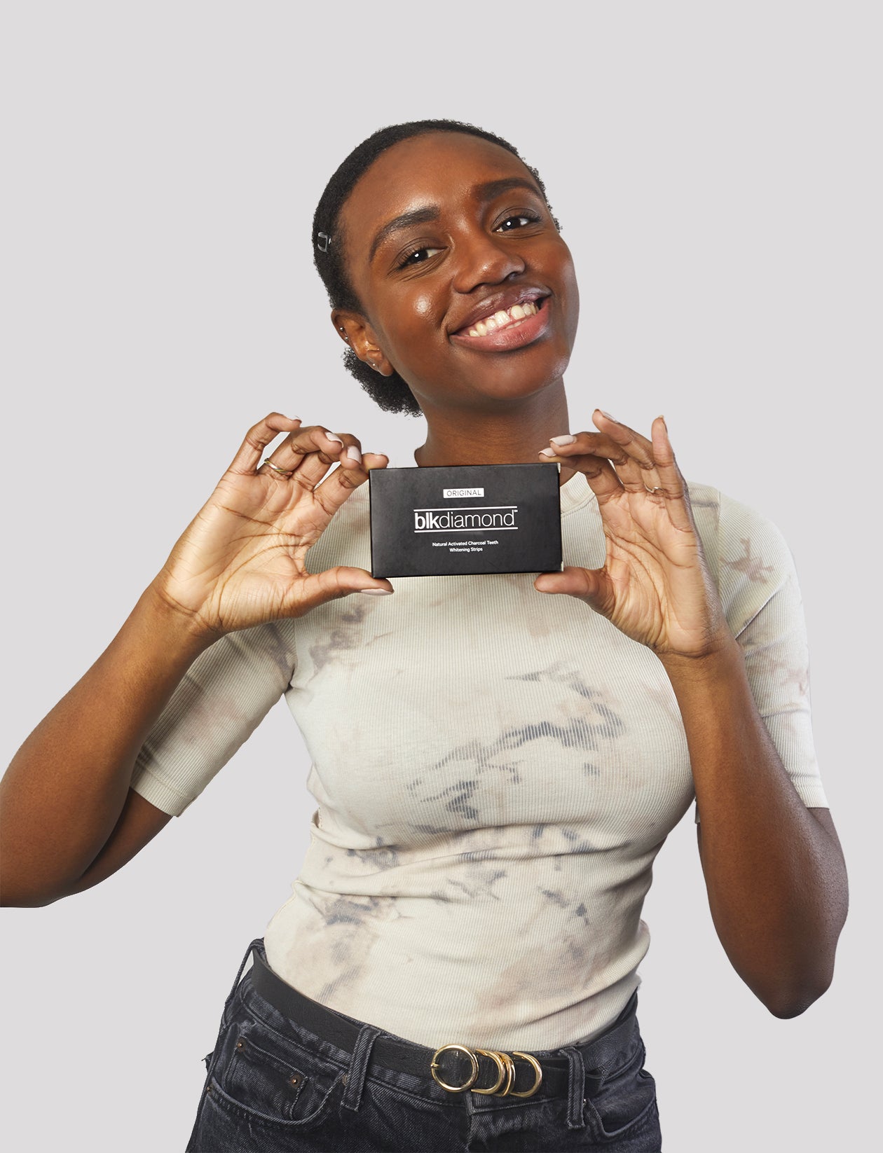 CHARCOAL WHITENING STRIPS